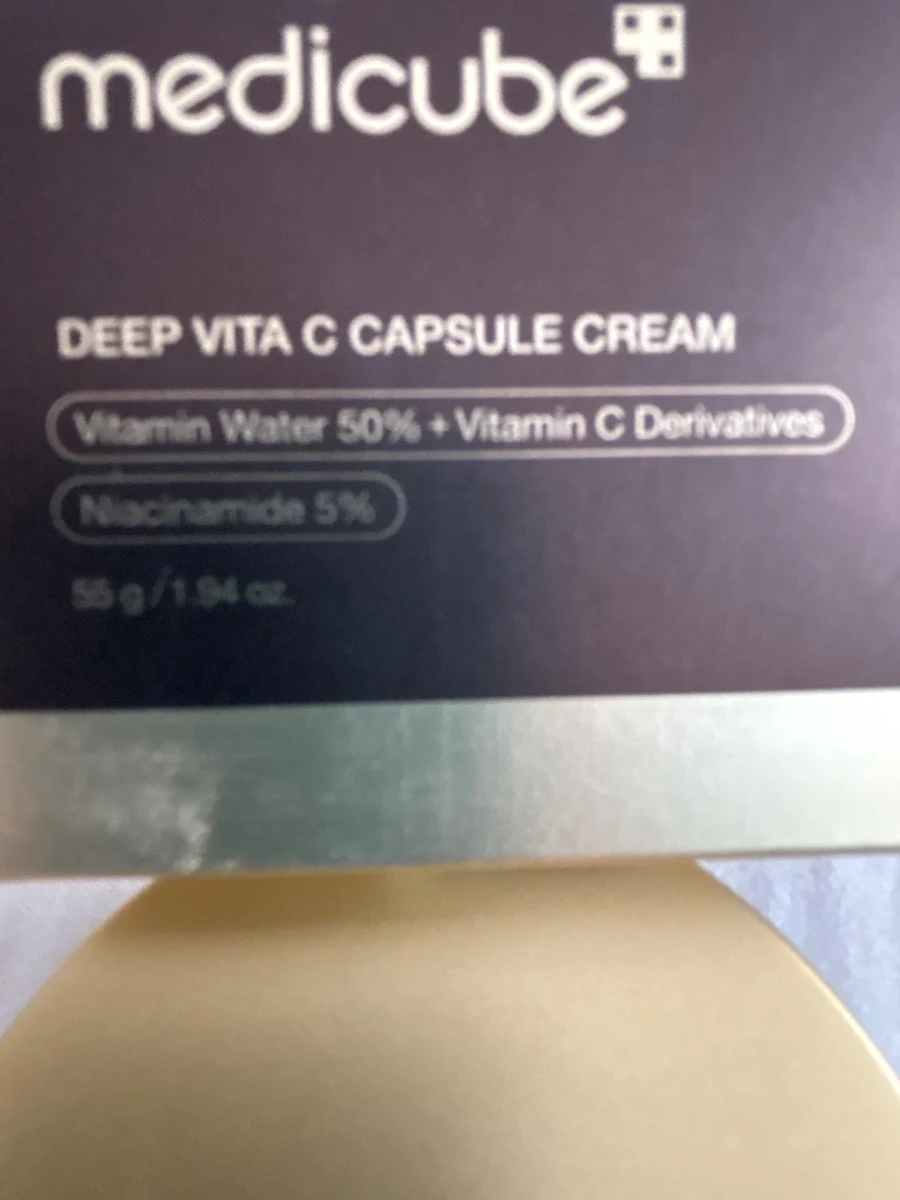 1348c76a-37c7-4cb6-bd6a-d02ad50cb66c_r-krem-medicube-deep-vita-c-capsule-cream-rozjasniajaco-ujedrniajacy-do-twarzy-55g.jpg