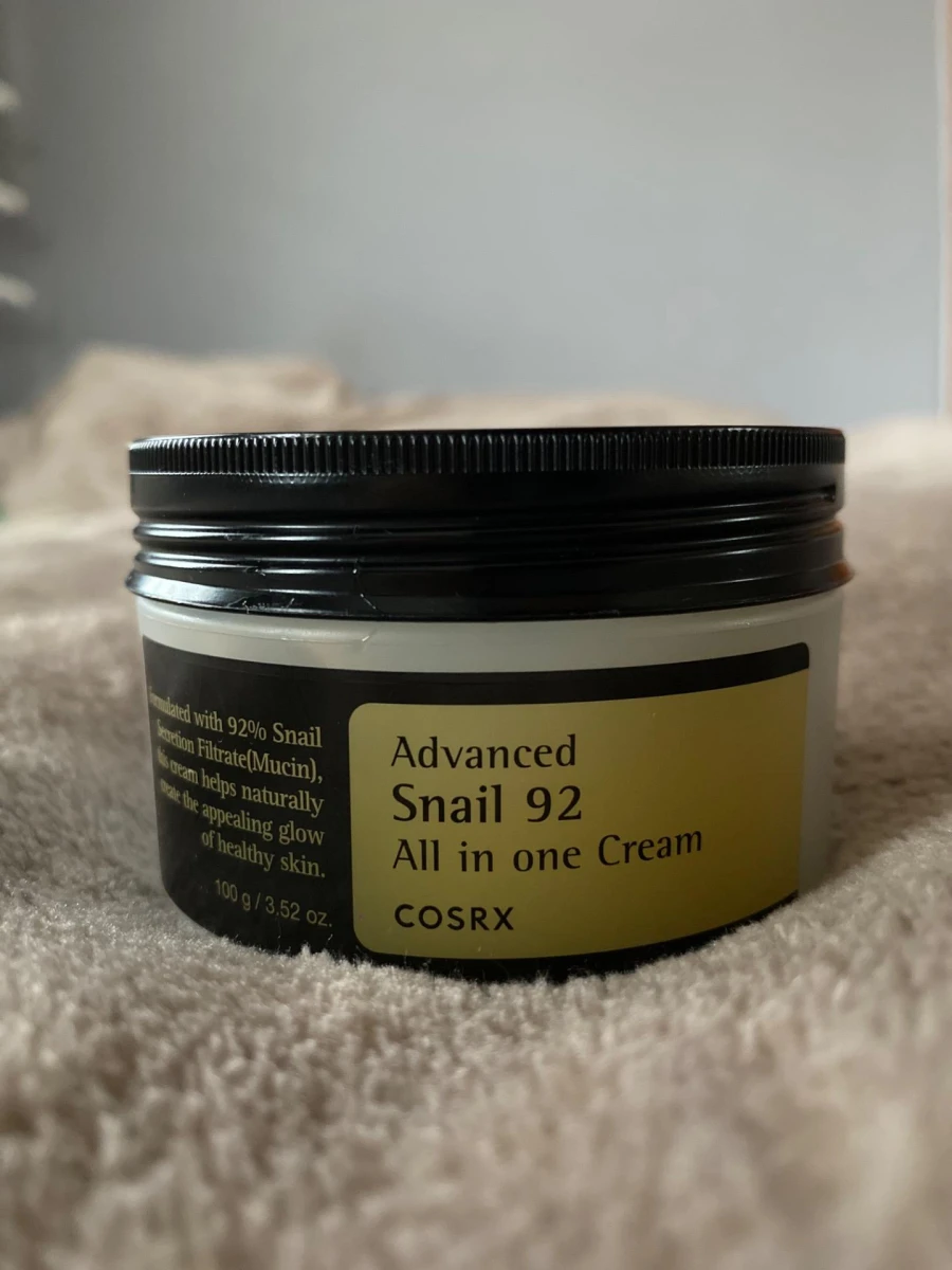 f90146b1-e327-405f-a054-d2ae3bea0e35_r-krem-cosrx-advanced-snail-92-all-in-one-cream-ze-sluzem-slimaka-na-dzien-i-noc-100ml.jpg